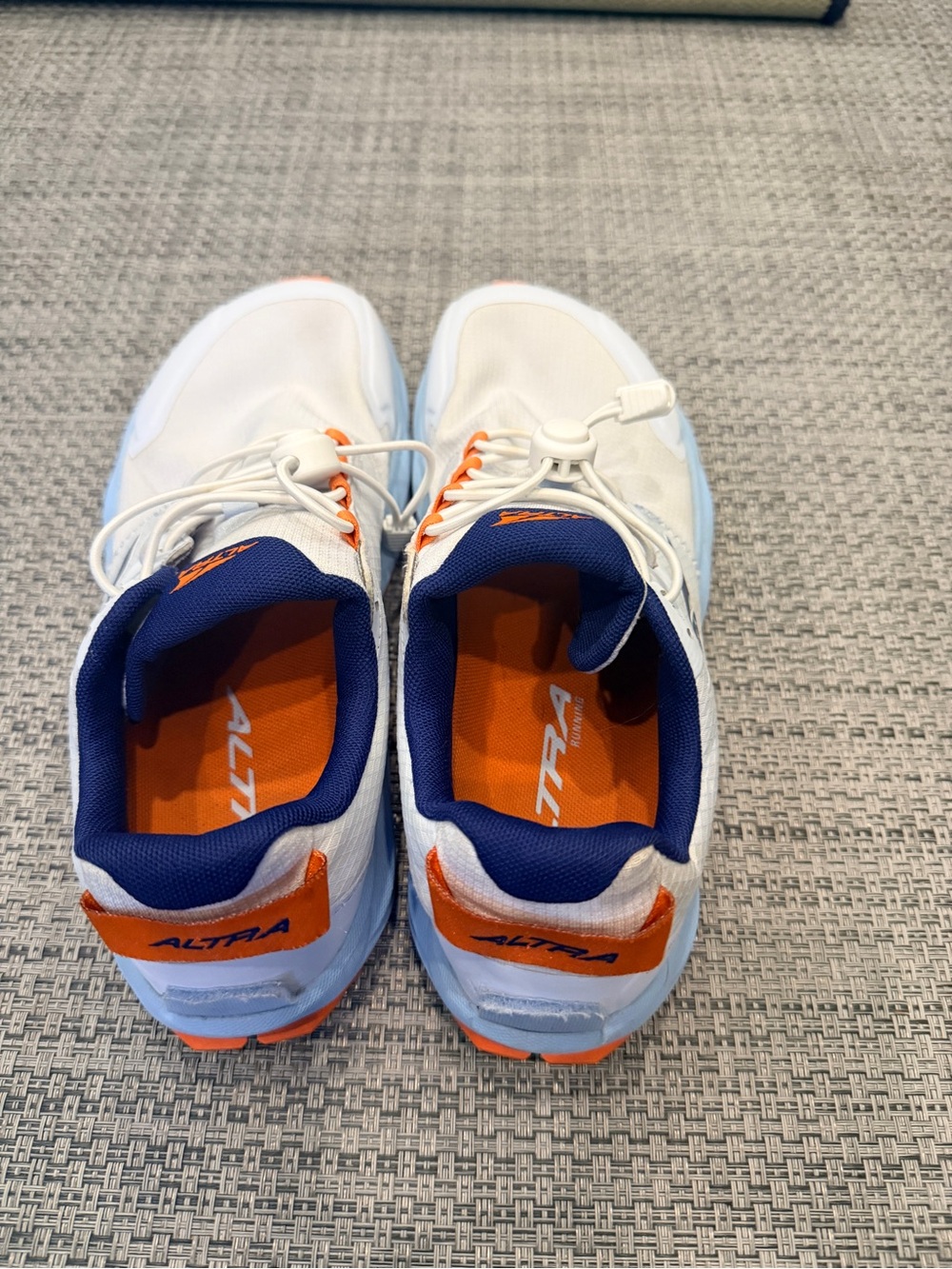 Altra Women's Superior 6 Trail Shoe - Picture 4 of 7
